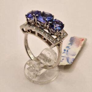 Anello Tanzaniti e brillanti
