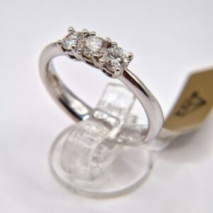 Anello trilogy e brillanti