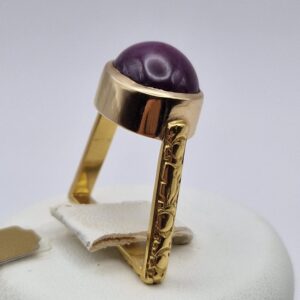 Anello trapezio con rubino "Stellato"