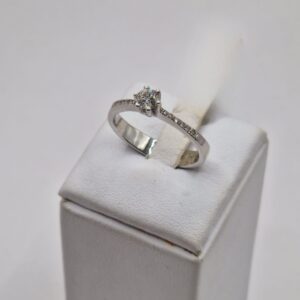 Anello “Diamanti”