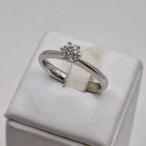 Anello "solitario"