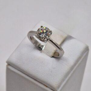 Anello "solitario"