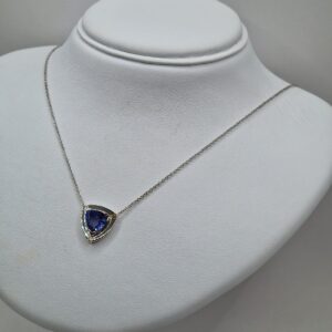 Collier "Tanzanite" triangolare