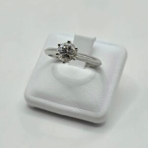 Anello "solitario"